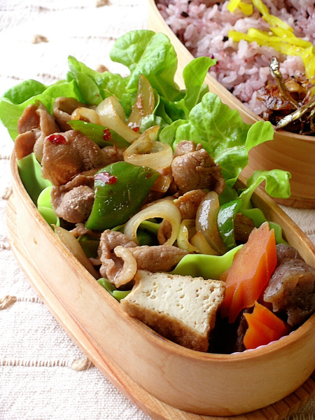 豚の豆板醤炒めのお弁当_b0171098_6331396.jpg