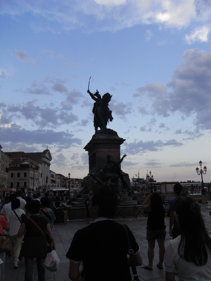 f0006510_2315321.jpg
