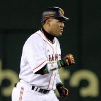 巨人、大勝で貯金２２！巨人５１勝２９敗７分 .６３８　セリーグ１位 _d0150722_234748.jpg