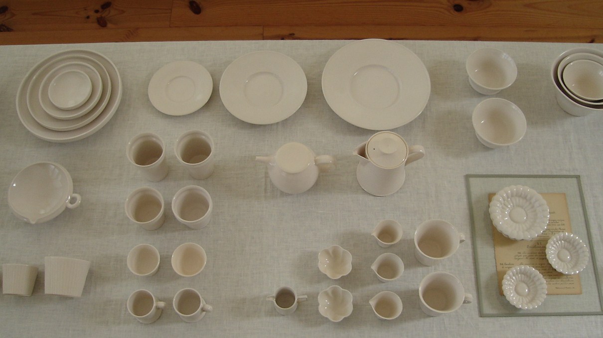 岡田直人さんの白い器 : お茶とギャラリー 1188