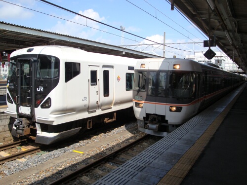涼しさ、緑を受けて_f0037227_23543585.jpg