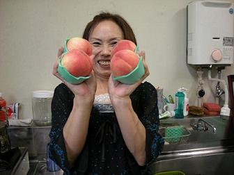 福島のもも_a0020949_1353018.jpg