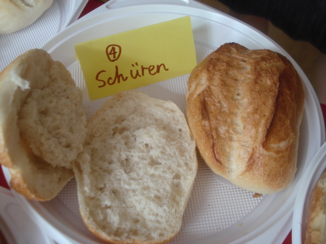 食べ比べ・Brötchen_c0193257_833389.jpg