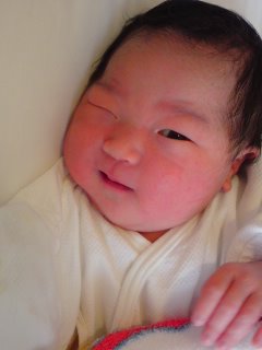 新生児2日目と…米沢牛鉄板焼。_f0177295_130688.jpg