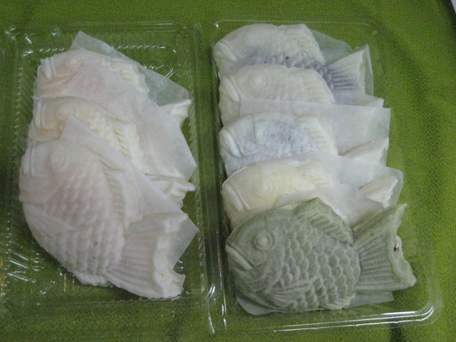 噂の、白いたい焼き 富士市上陸!!_b0093221_6152493.jpg