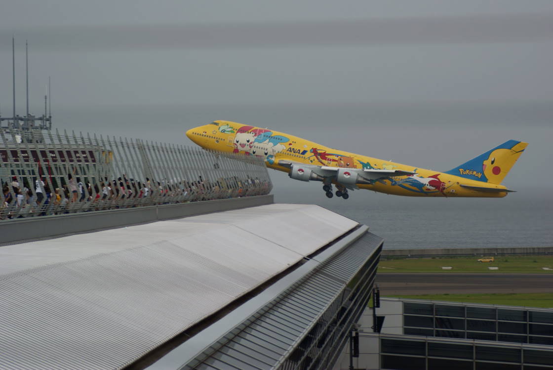 ポケモンのジャンボ機と名鉄電車ラッピング編成 トヨタホームとやま ポケモンのジャンボ機と名鉄電車ラッピング編成 トヨタホームとやま