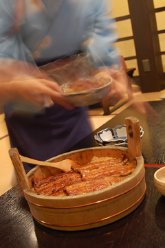 京都祇園 手桶でいただくウナギ_a0115906_2023735.jpg