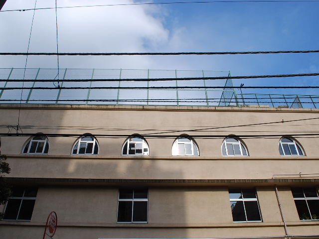 東京都台東区立黒門小学校(昭和モダン建築探訪)_f0142606_055730.jpg