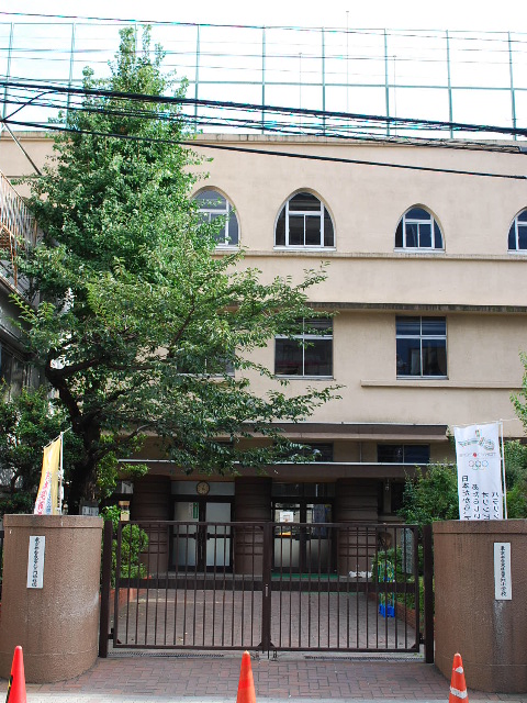 東京都台東区立黒門小学校(昭和モダン建築探訪)_f0142606_092733.jpg