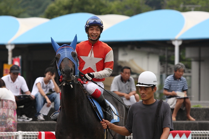 2009年7月19日(日) 高知競馬 2R Eイ_a0077663_1757337.jpg