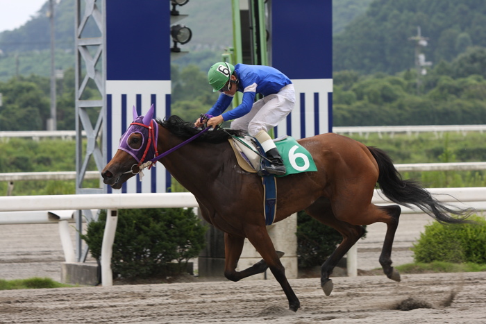 2009年7月19日(日) 高知競馬 2R Eイ_a0077663_17582119.jpg