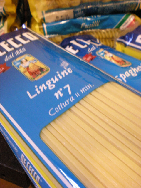 パスタの国だから・・・・これ!!_c0179785_1231684.jpg