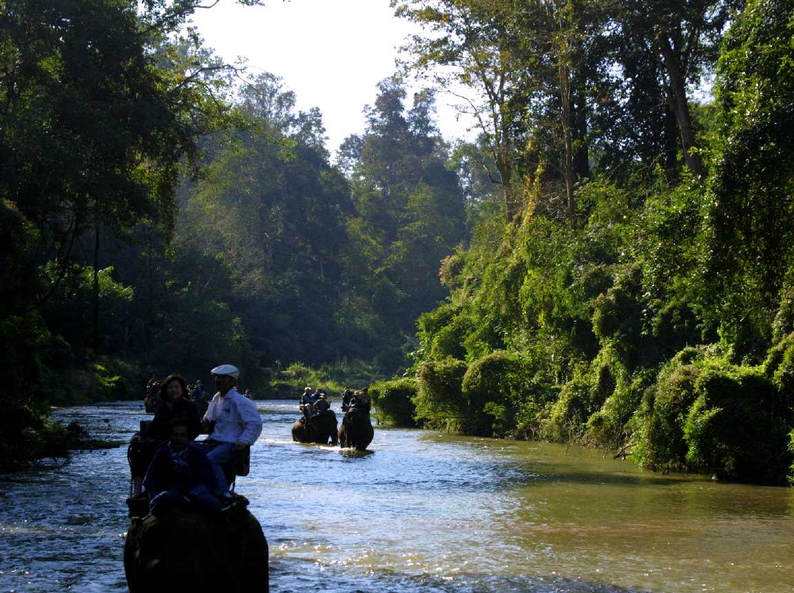 　タイ写録　その９　辺境？の旅　　８・４_d0140806_5382822.jpg