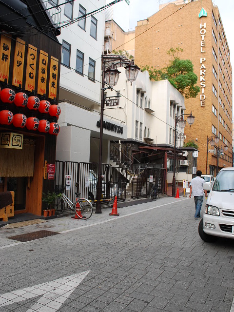 東京上野の黒沢ビル(昭和モダン建築探訪)_f0142606_0123979.jpg