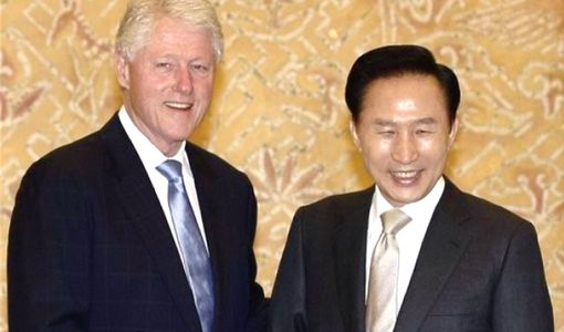 ビル・クリントン 米記者解放交渉の特命で北朝鮮へ_d0123476_1515089.jpg