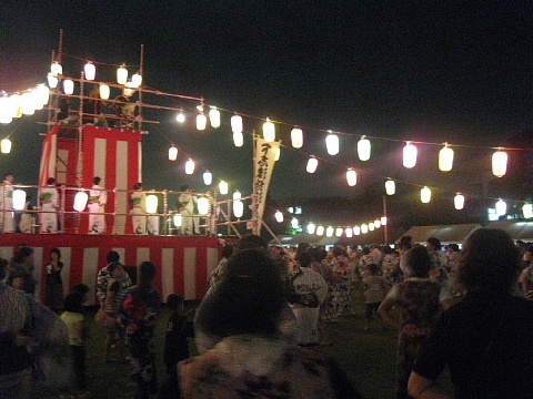 自衛隊夏祭り_e0152357_22504125.jpg