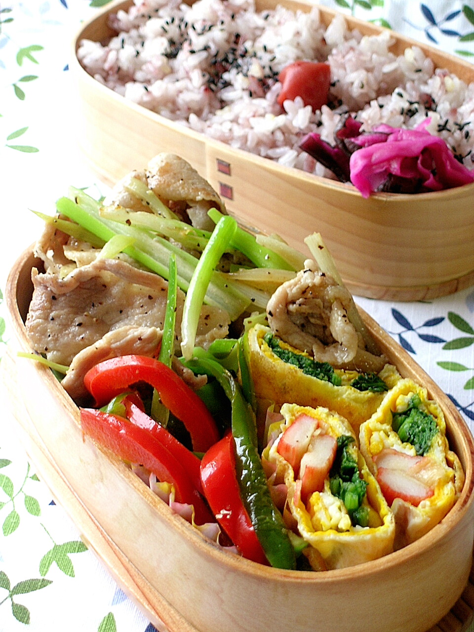 ネギ塩豚弁当_b0171098_1255383.jpg