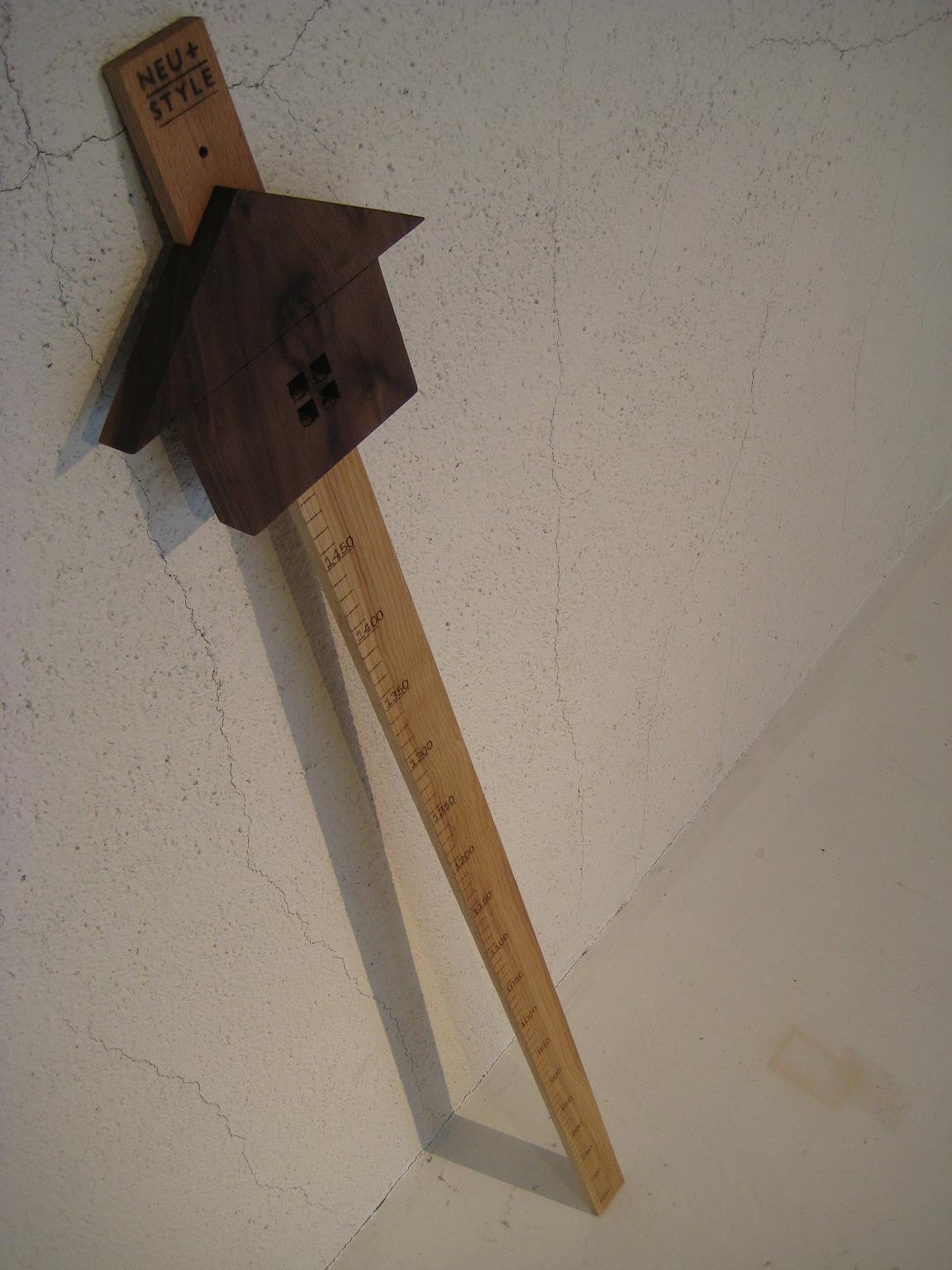 Height meter (身長計)_c0146581_14372120.jpg