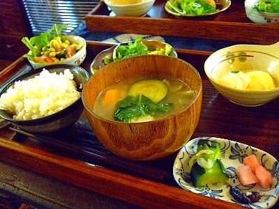 富良野･美瑛の旅 ２００９  ｢どこか農場 たまごカフェ｣_f0102719_17584095.jpg