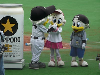 マーくん 心ここにあらず・・・_b0166128_1215118.jpg