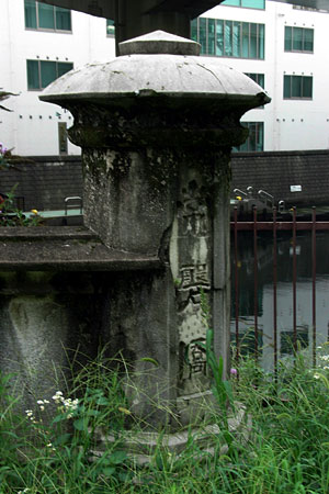 b0006870_2362663.jpg