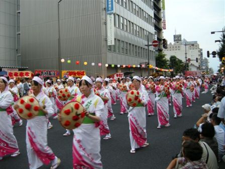 花笠祭りを見てきました。_c0172180_18584770.jpg