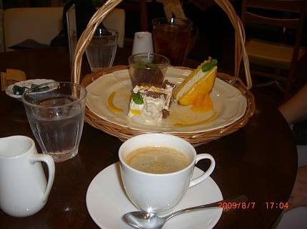 d0065324_1227478.jpg
