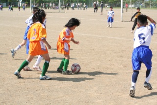 初サッカー大会・初勝利！_b0047734_2353767.jpg