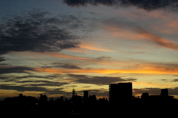 　　夕　景_b0093754_0443464.jpg