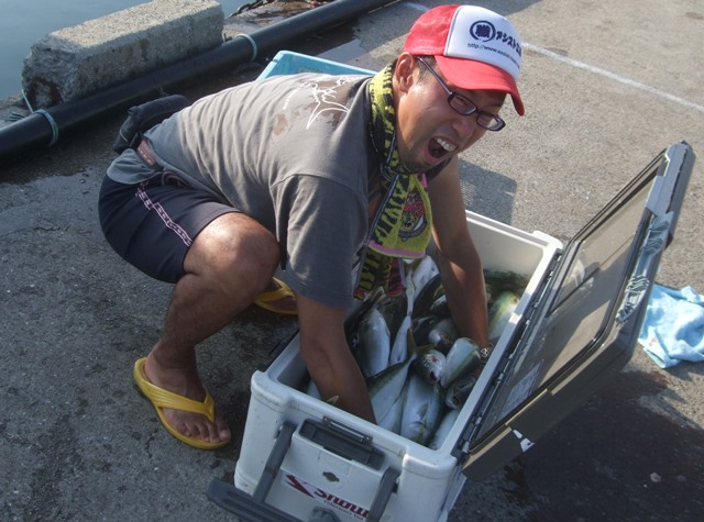 今年もジギングシーズン到来だー！　　明石浦釣り船「魚英」_f0106190_8181391.jpg