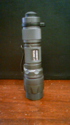 SUREFIRE L1 DIGITAL LUMAMAX : 勇気ある撤退 SUREFIRE L1 DIGITAL LUMAMAX : 勇気ある撤退