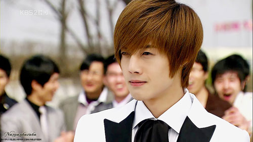 髪の毛切り立て Kim Hyun Joong