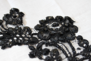 ビーズ刺繍のバスケット_e0154202_11305024.jpg