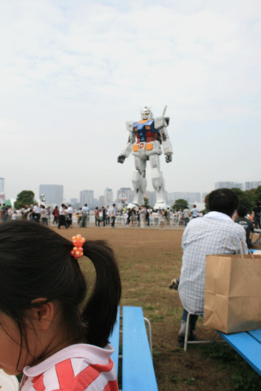 ガンダム、お台場に立つ！_b0114515_2318746.gif