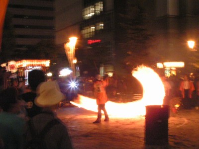 砂川の伝統「松明回し」：立川よいと祭りにて_c0112172_2342658.jpg