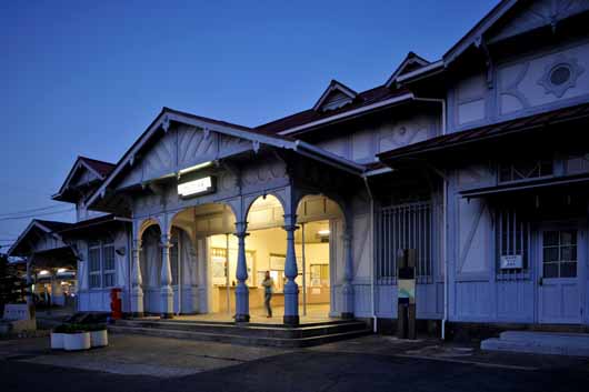 木造駅舎・浜寺公園駅_f0173596_7444044.jpg