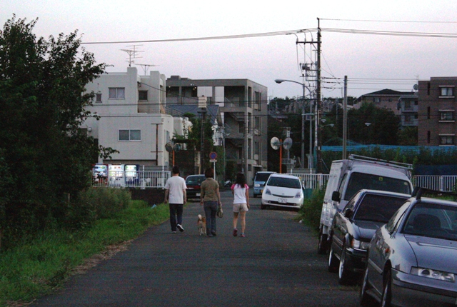 盆の中日～夕焼けを待つ_e0117950_22493759.jpg