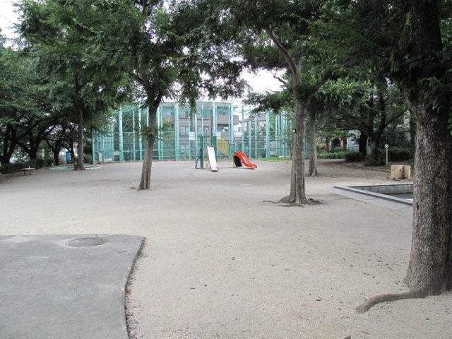 A park stands still_c0157558_2202480.jpg