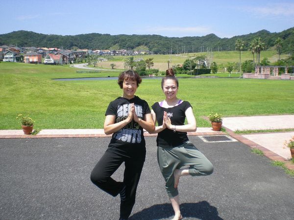 2009年8月16日(日)ヨガ教室と秋の空!_f0060461_2274323.jpg