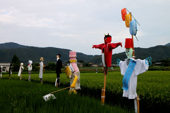 嵯峨野道 案山子_e0048413_2314690.jpg