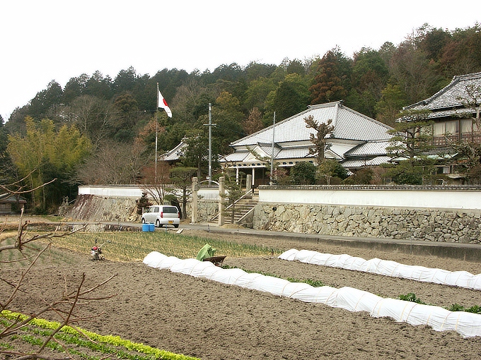 法泉寺本堂_f0116479_20434628.jpg