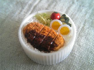 ソースカツどん弁当 キミドコロ