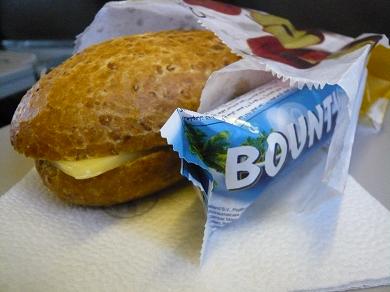 Lufthansaパリ→ミュンヘン便(LH4253) の機内食 [2009年夏・欧州 その2] _a0029277_011614.jpg