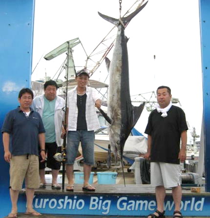 金華山　マカジキ70ｋｇ　BCスイマーでキャッチ！！ 【カジキ マグロ トローリング】_f0009039_14534191.jpg