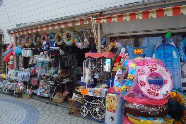 ぎゅぅっと氷に濃厚シロップが美味しいかき氷店「埜庵＠鵠沼海岸」_a0139977_22251727.jpg