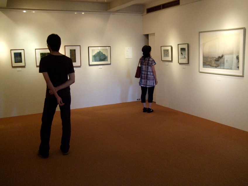 1076)　品品法邑 「版画三人展　　林由希菜 川口巧海 石井誠」　終了・8月5日（水）～8月16日（日） _f0126829_9133790.jpg