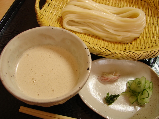 みわやのごま汁うどん_b0011185_0503075.jpg