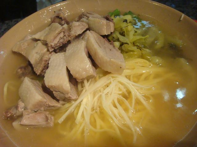 暑い日は、ラーメンを食べるのにかぎります、_d0100880_9522048.jpg