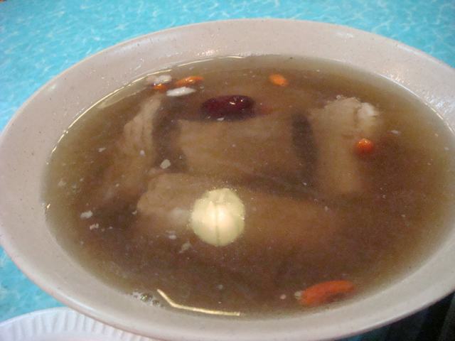 暑い日は、ラーメンを食べるのにかぎります、_d0100880_9571456.jpg