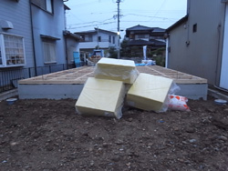 濡れたグラスウール_a0049695_21251577.jpg